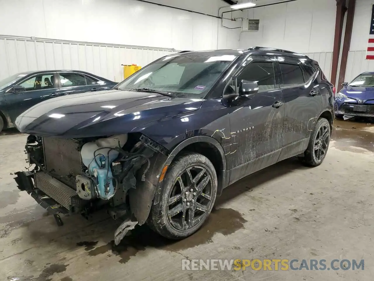 1 Photograph of a damaged car 3GNKBHR40LS621394 CHEVROLET BLAZER 2020
