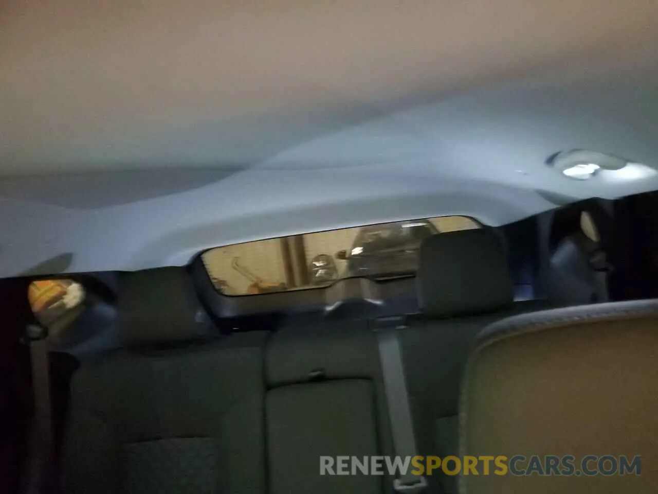 10 Photograph of a damaged car 3GNKBHR40LS621394 CHEVROLET BLAZER 2020