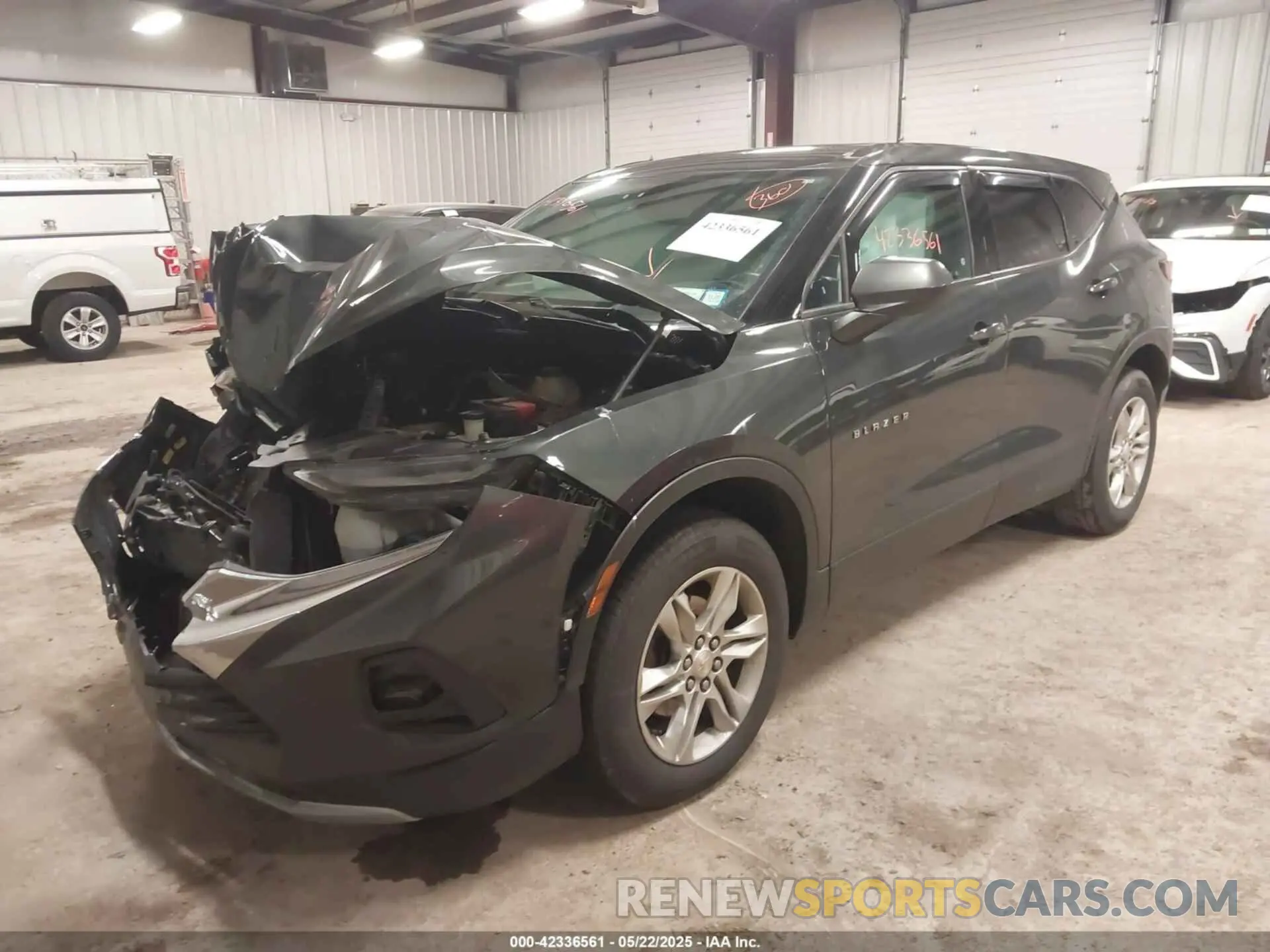 2 Photograph of a damaged car 3GNKBHR40LS632170 CHEVROLET BLAZER 2020