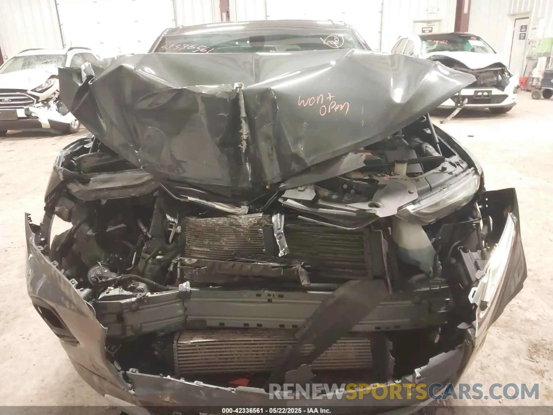 6 Photograph of a damaged car 3GNKBHR40LS632170 CHEVROLET BLAZER 2020