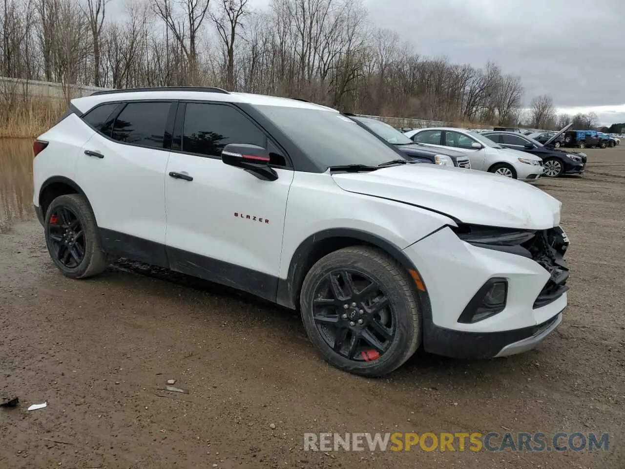 4 Photograph of a damaged car 3GNKBHR41LS626720 CHEVROLET BLAZER 2020