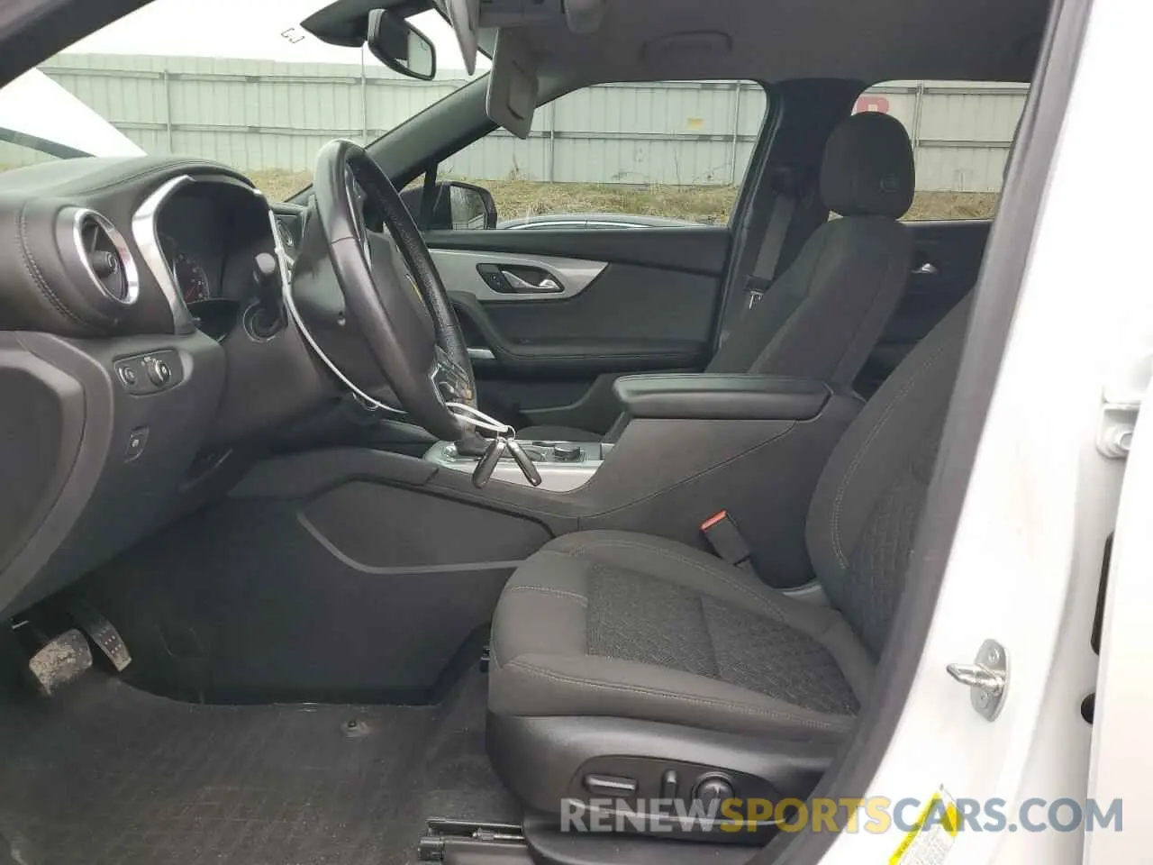 7 Photograph of a damaged car 3GNKBHR41LS626720 CHEVROLET BLAZER 2020