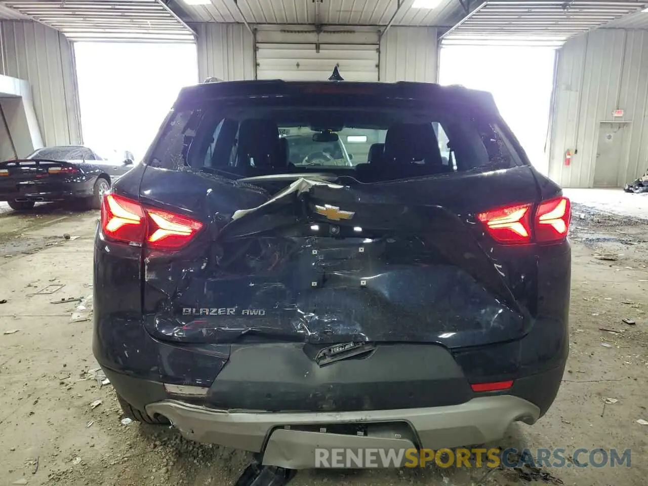 6 Photograph of a damaged car 3GNKBHR42LS688790 CHEVROLET BLAZER 2020