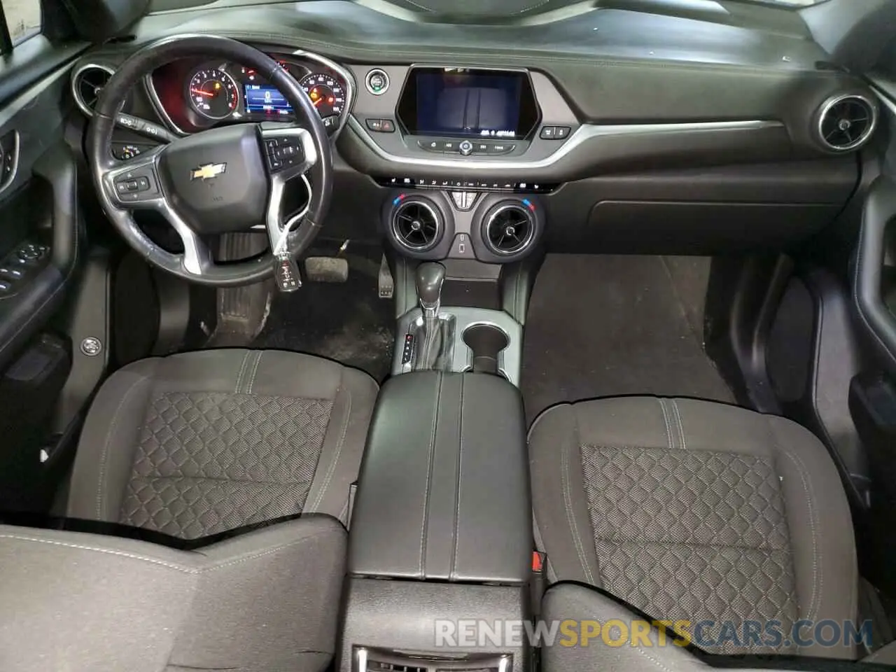 8 Photograph of a damaged car 3GNKBHR42LS688790 CHEVROLET BLAZER 2020
