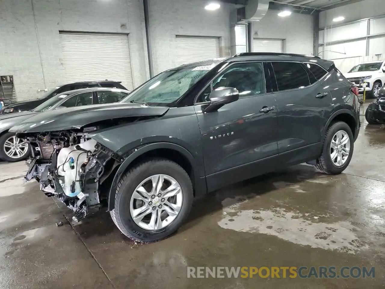 1 Photograph of a damaged car 3GNKBHR48LS658287 CHEVROLET BLAZER 2020