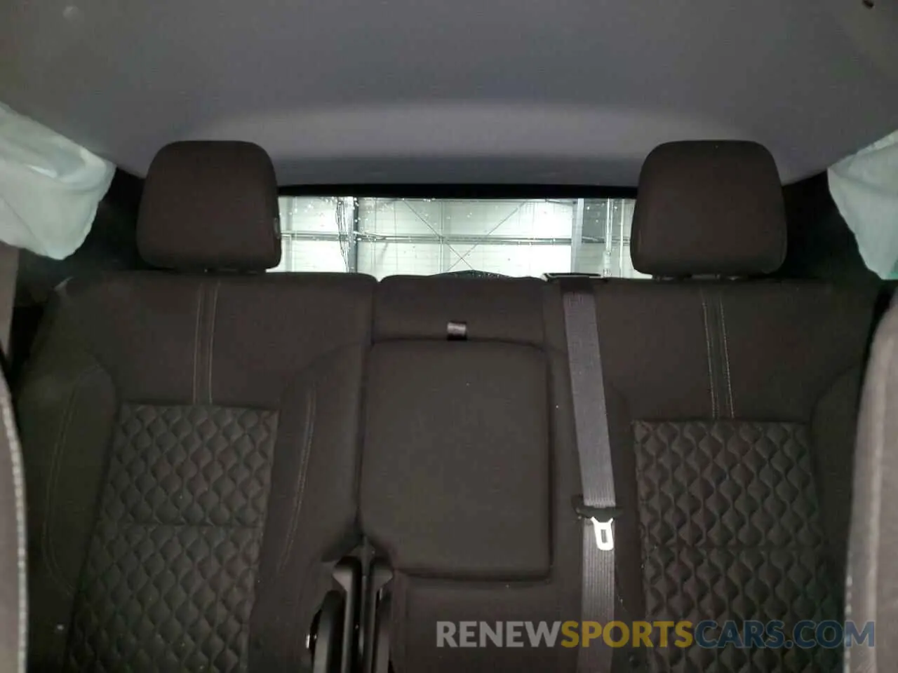 10 Photograph of a damaged car 3GNKBHR48LS658287 CHEVROLET BLAZER 2020