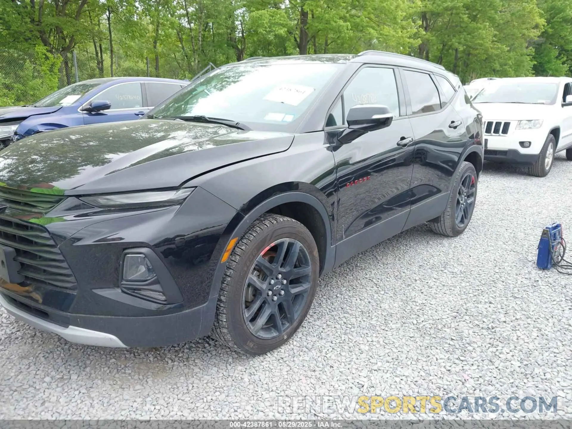 2 Photograph of a damaged car 3GNKBHRS0LS660047 CHEVROLET BLAZER 2020