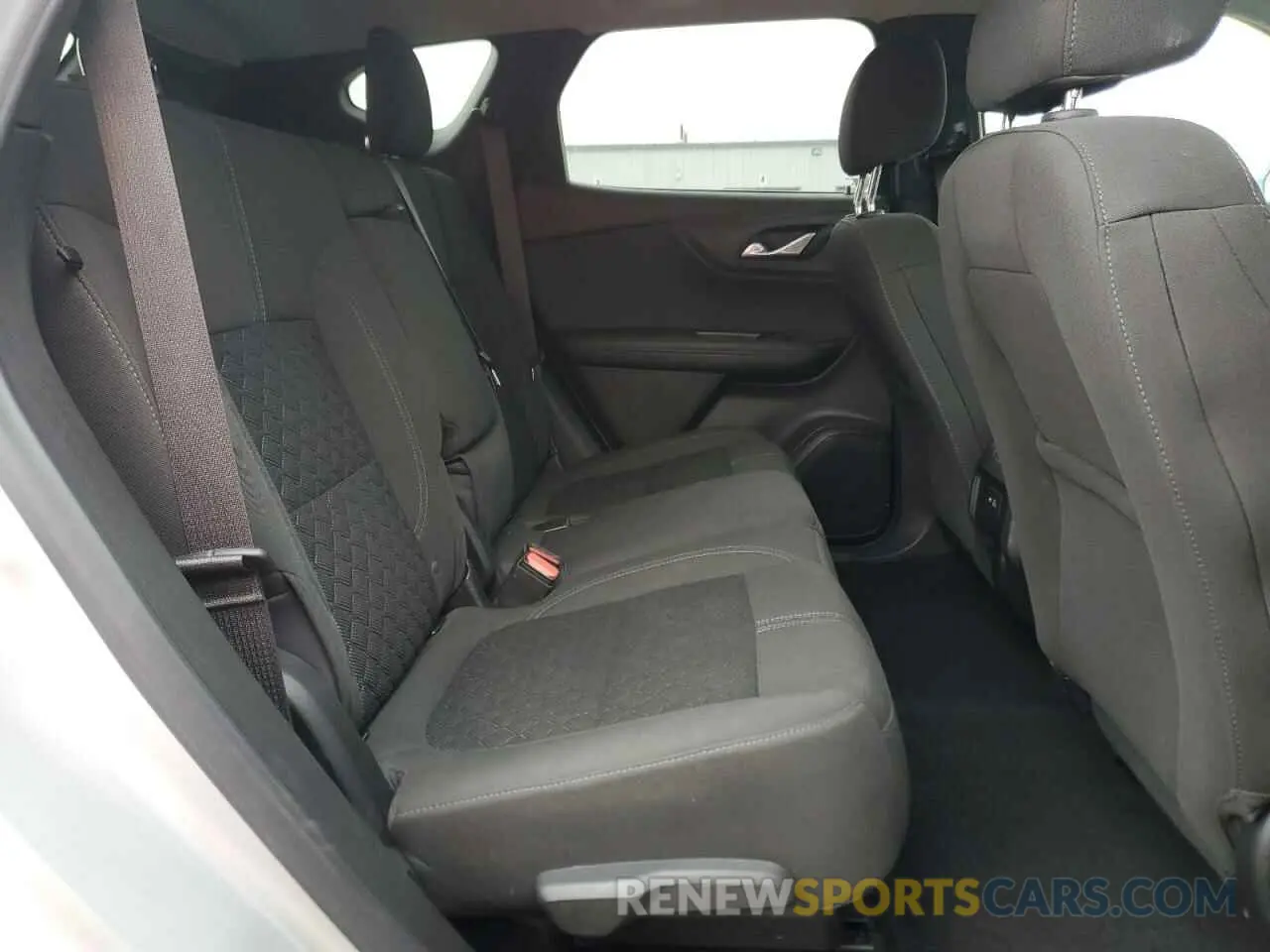 11 Photograph of a damaged car 3GNKBHRS1LS618065 CHEVROLET BLAZER 2020