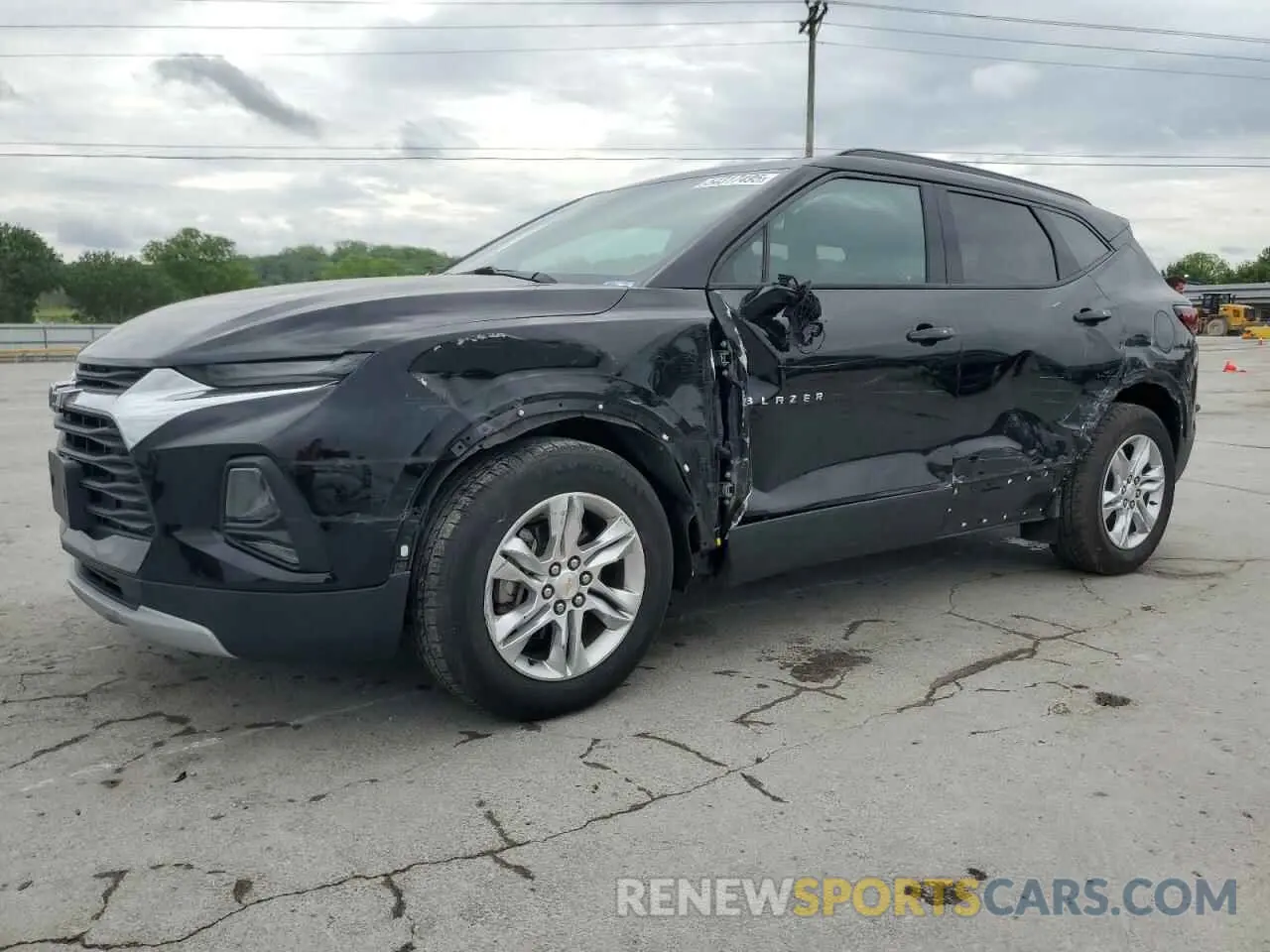 1 Photograph of a damaged car 3GNKBHRS2LS718997 CHEVROLET BLAZER 2020