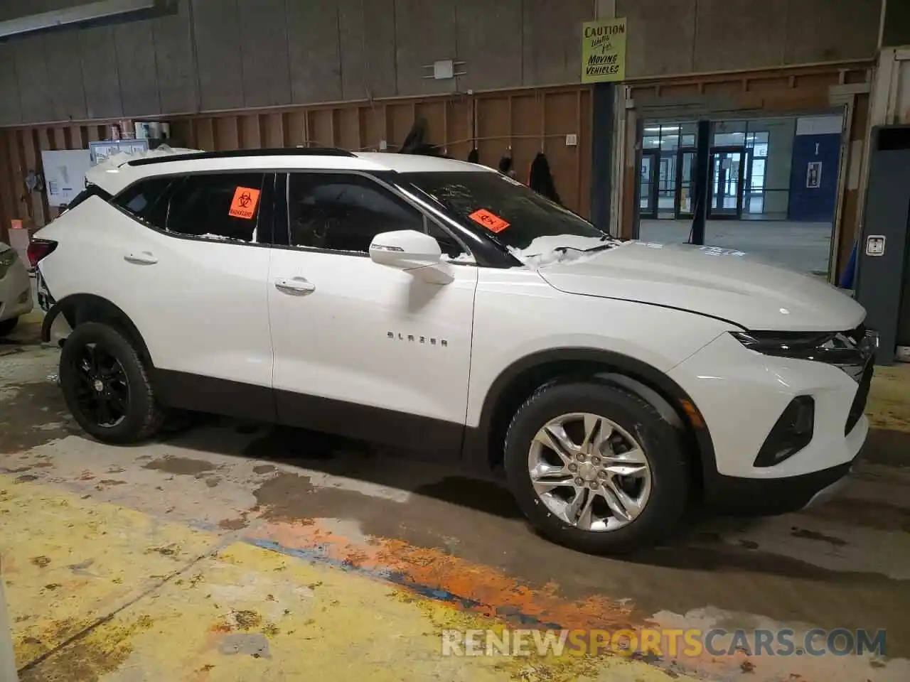 4 Photograph of a damaged car 3GNKBHRS3LS531591 CHEVROLET BLAZER 2020