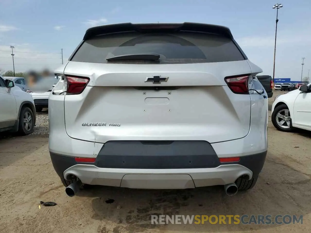 6 Photograph of a damaged car 3GNKBHRS5LS562390 CHEVROLET BLAZER 2020
