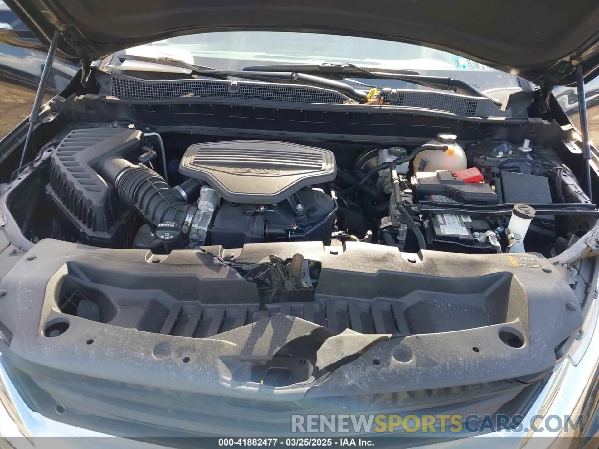 10 Photograph of a damaged car 3GNKBHRS5LS678981 CHEVROLET BLAZER 2020