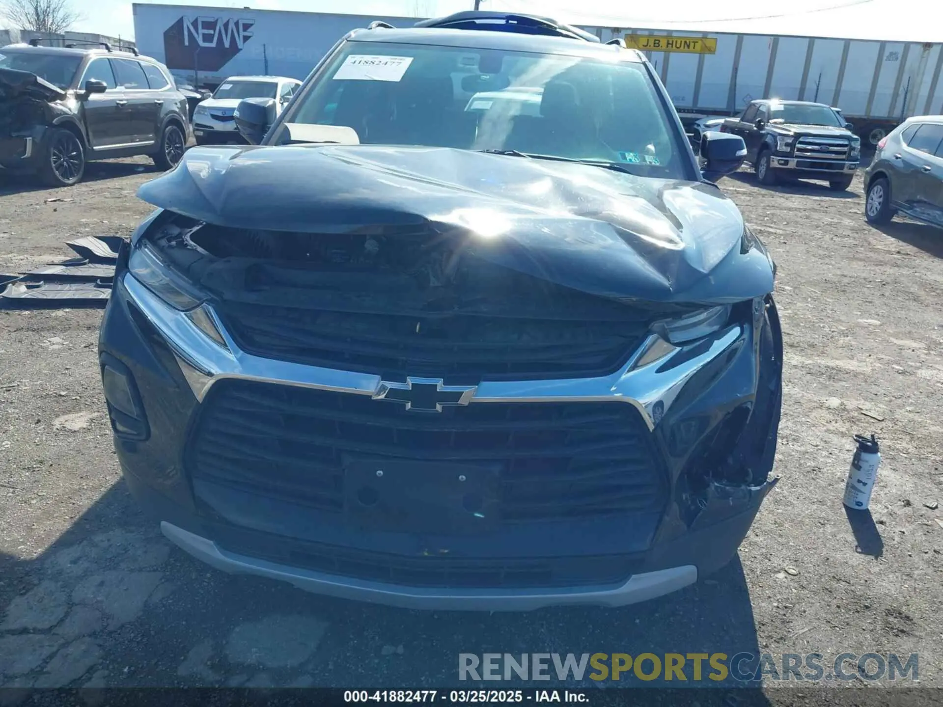 11 Photograph of a damaged car 3GNKBHRS5LS678981 CHEVROLET BLAZER 2020