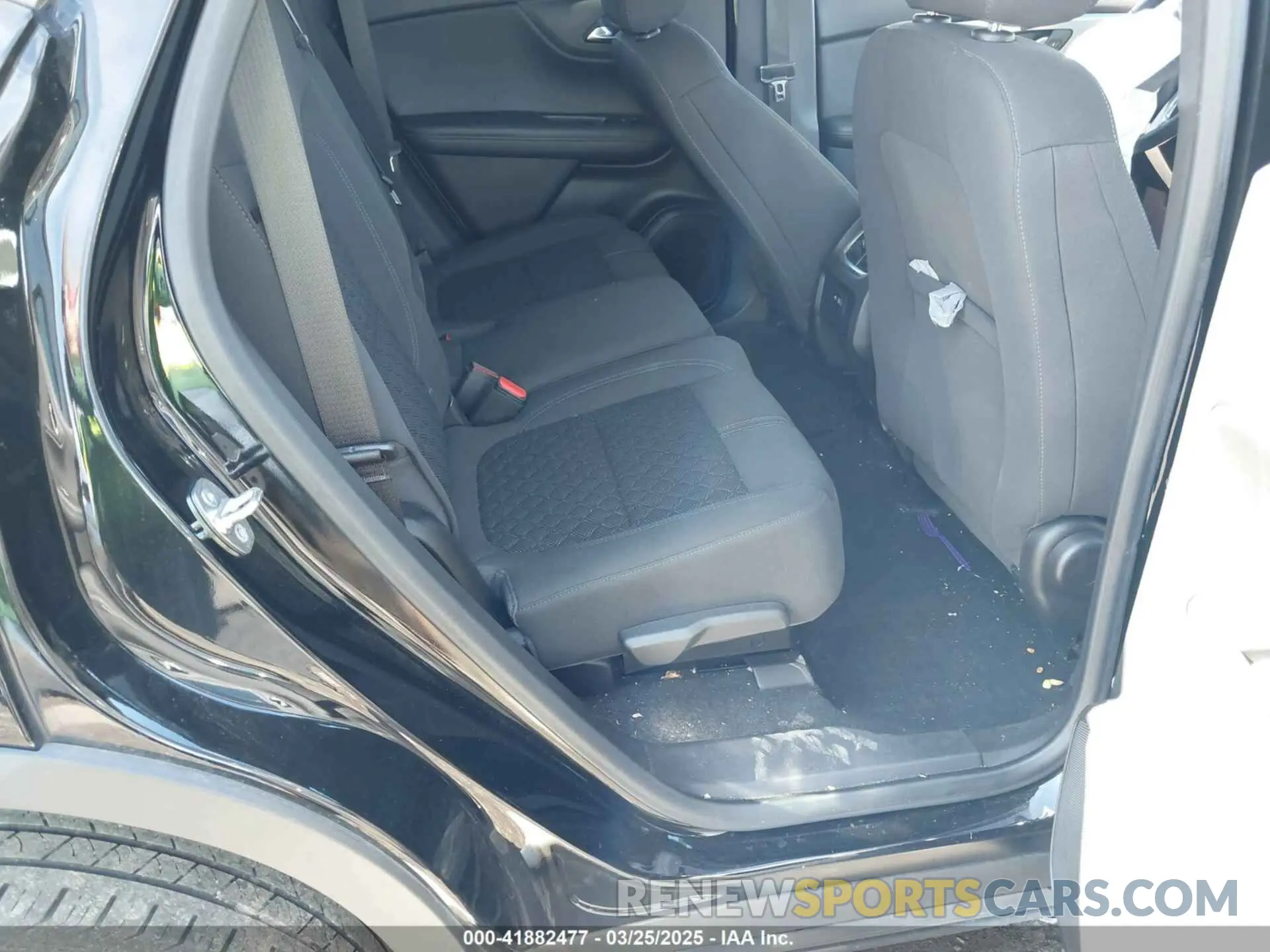 8 Photograph of a damaged car 3GNKBHRS5LS678981 CHEVROLET BLAZER 2020
