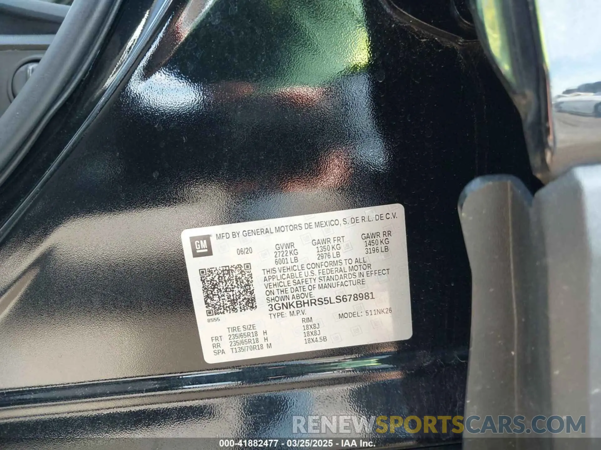 9 Photograph of a damaged car 3GNKBHRS5LS678981 CHEVROLET BLAZER 2020