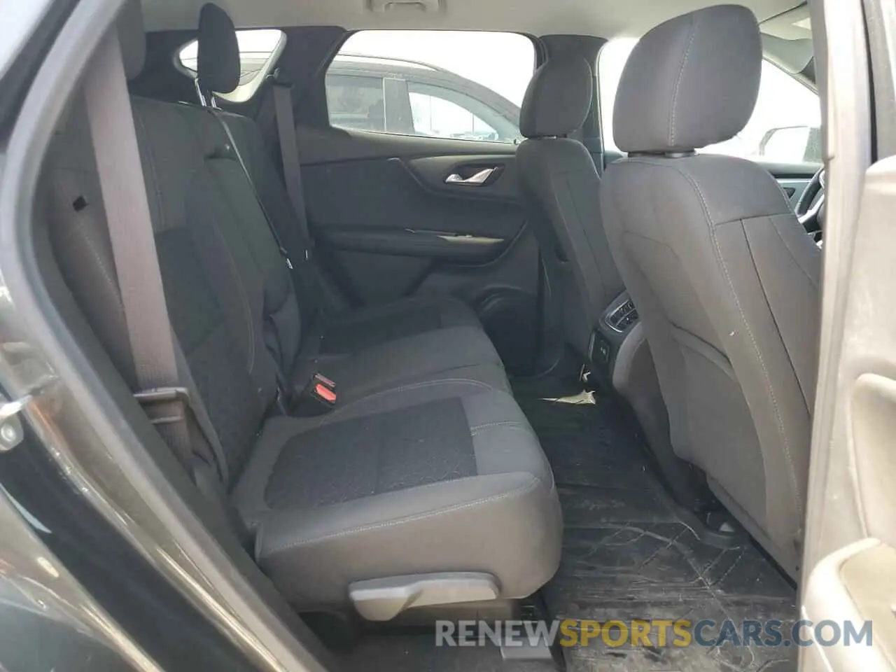 11 Photograph of a damaged car 3GNKBHRS7LS616854 CHEVROLET BLAZER 2020