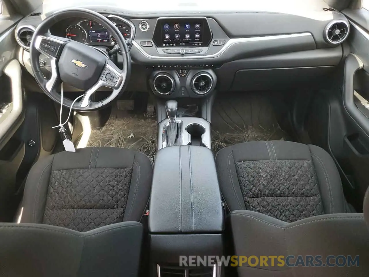 8 Photograph of a damaged car 3GNKBHRS7LS616854 CHEVROLET BLAZER 2020