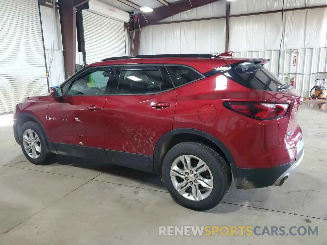 2 Photograph of a damaged car 3GNKBHRS8LS561251 CHEVROLET BLAZER 2020