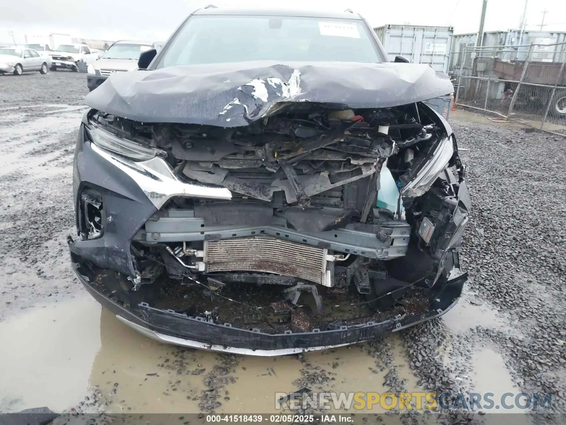 6 Photograph of a damaged car 3GNKBHRS8LS569222 CHEVROLET BLAZER 2020