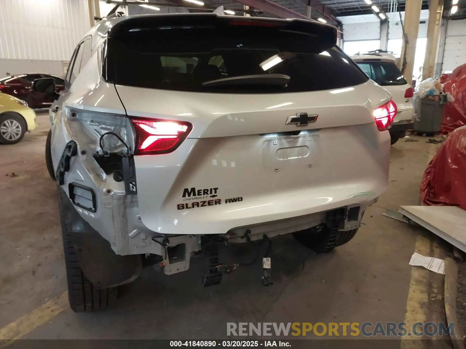 6 Photograph of a damaged car 3GNKBHRS9LS612174 CHEVROLET BLAZER 2020