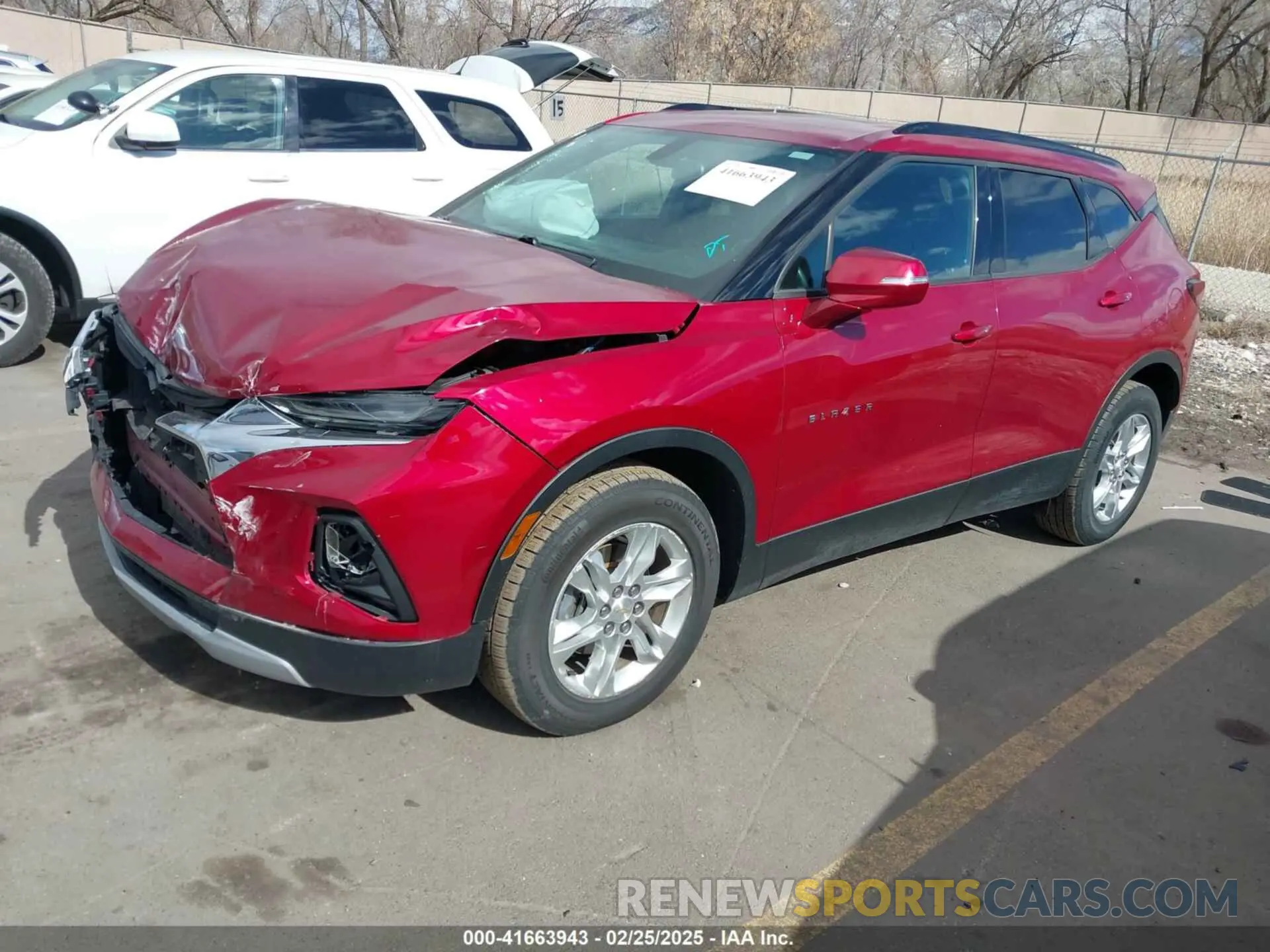 2 Photograph of a damaged car 3GNKBHRSXLS618131 CHEVROLET BLAZER 2020