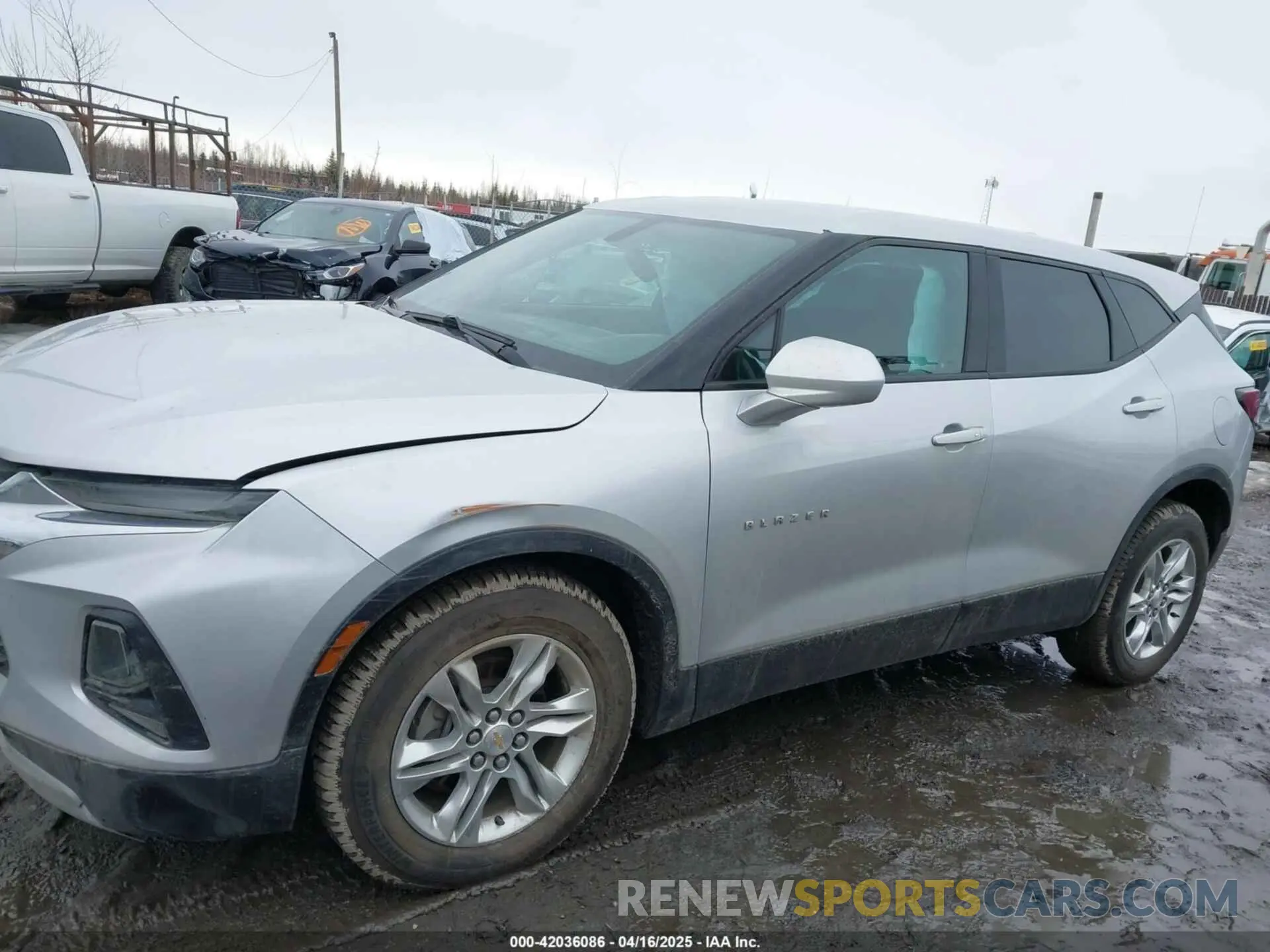14 Photograph of a damaged car 3GNKBHRSXLS628920 CHEVROLET BLAZER 2020