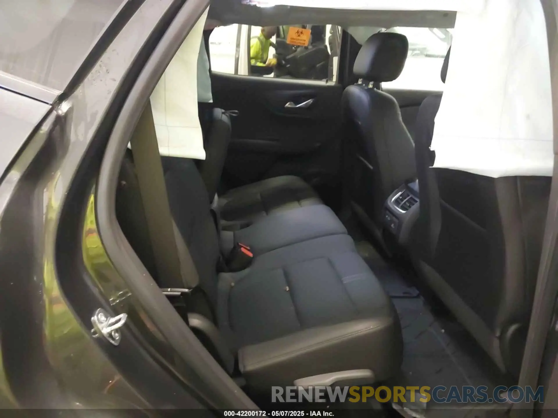 8 Photograph of a damaged car 3GNKBJR46LS655282 CHEVROLET BLAZER 2020