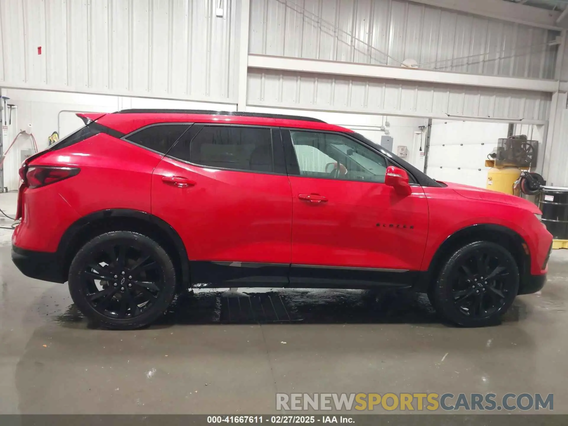 14 Photograph of a damaged car 3GNKBKRS3LS582313 CHEVROLET BLAZER 2020