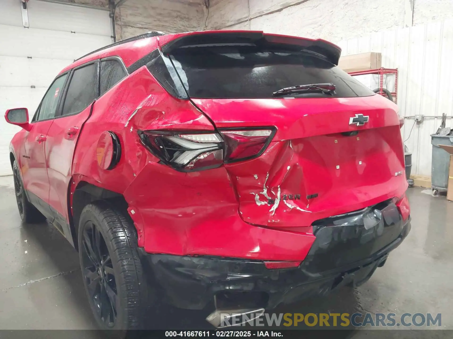 6 Photograph of a damaged car 3GNKBKRS3LS582313 CHEVROLET BLAZER 2020