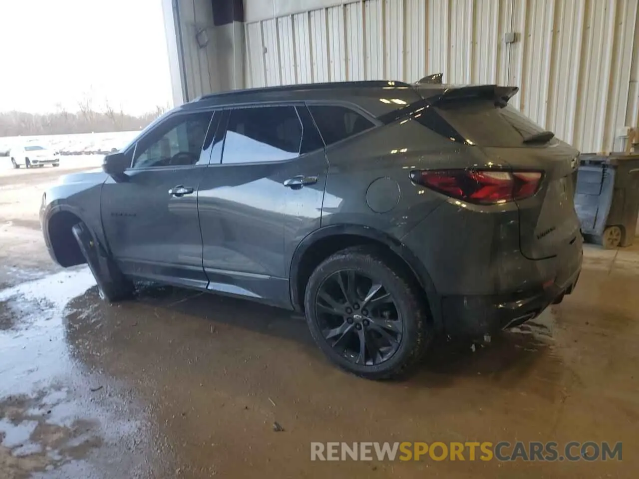 2 Photograph of a damaged car 3GNKBKRS4LS601144 CHEVROLET BLAZER 2020