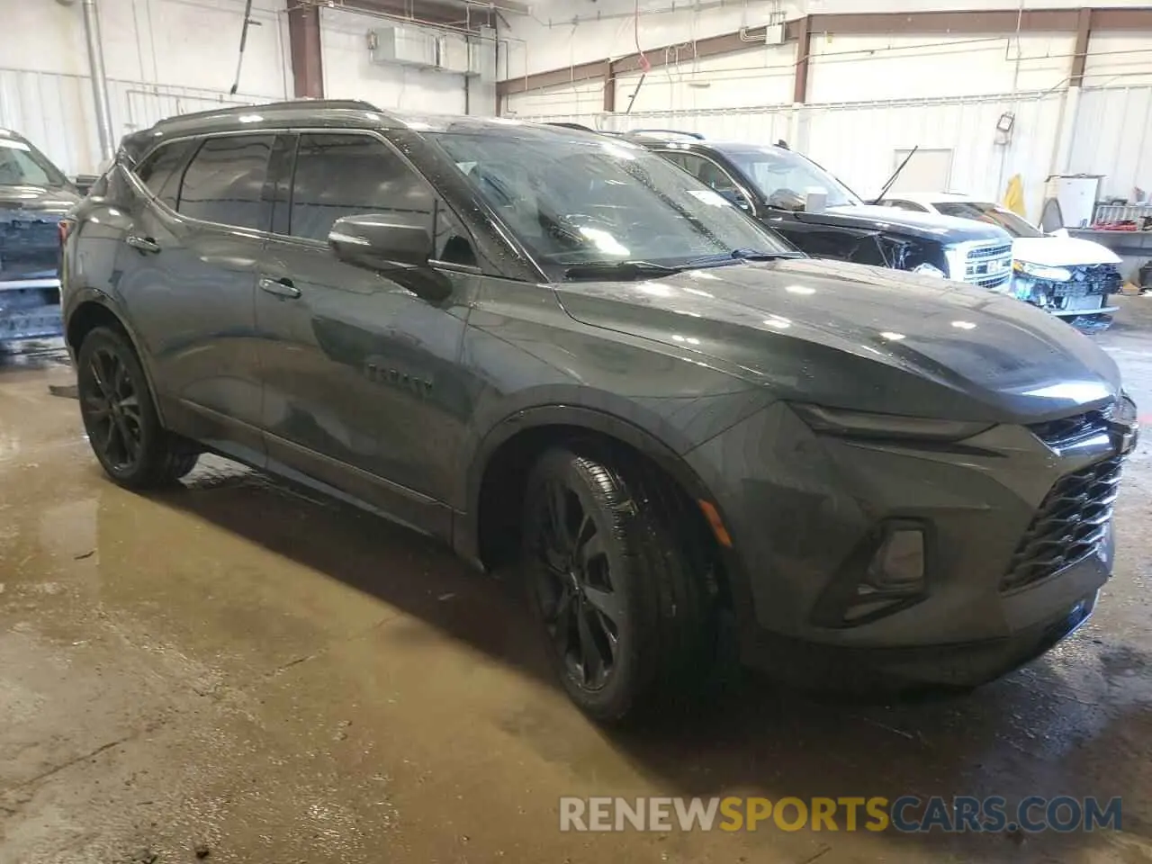 4 Photograph of a damaged car 3GNKBKRS4LS601144 CHEVROLET BLAZER 2020