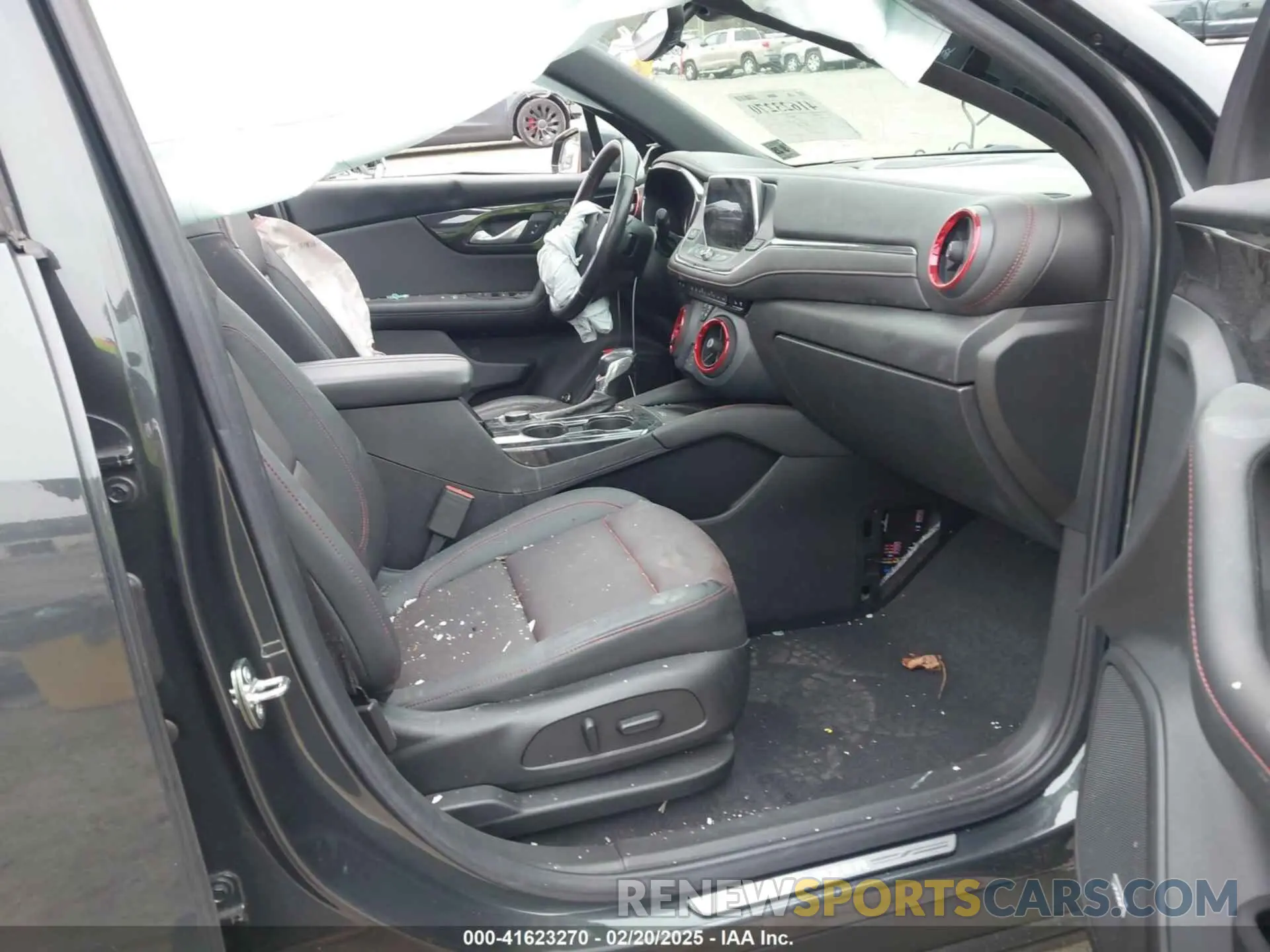 5 Photograph of a damaged car 3GNKBKRS4LS636461 CHEVROLET BLAZER 2020