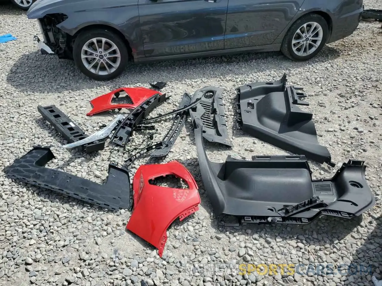 12 Photograph of a damaged car 3GNKBKRS4LS665605 CHEVROLET BLAZER 2020