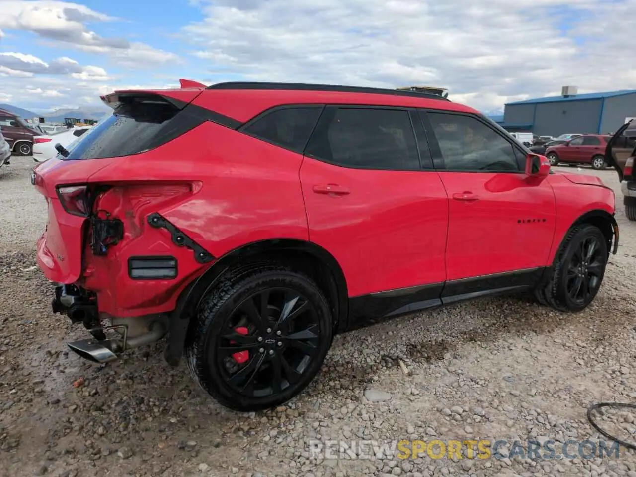 3 Photograph of a damaged car 3GNKBKRS4LS665605 CHEVROLET BLAZER 2020
