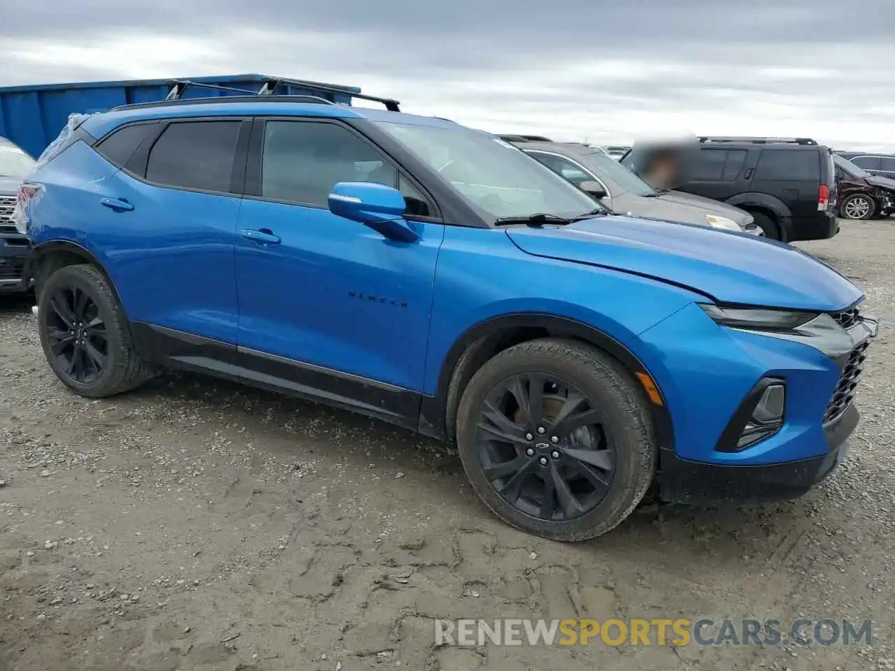 4 Photograph of a damaged car 3GNKBKRS4LS725589 CHEVROLET BLAZER 2020