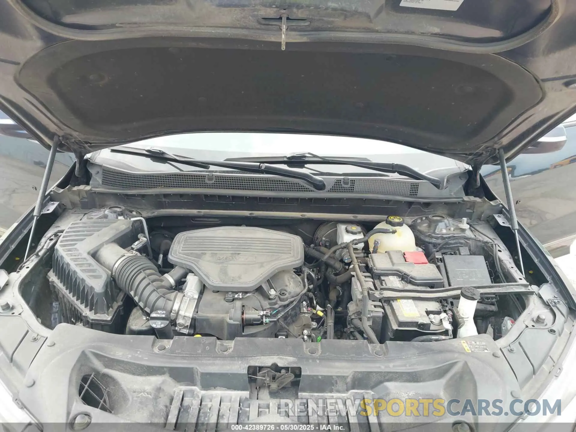 10 Photograph of a damaged car 3GNKBKRS9LS669925 CHEVROLET BLAZER 2020