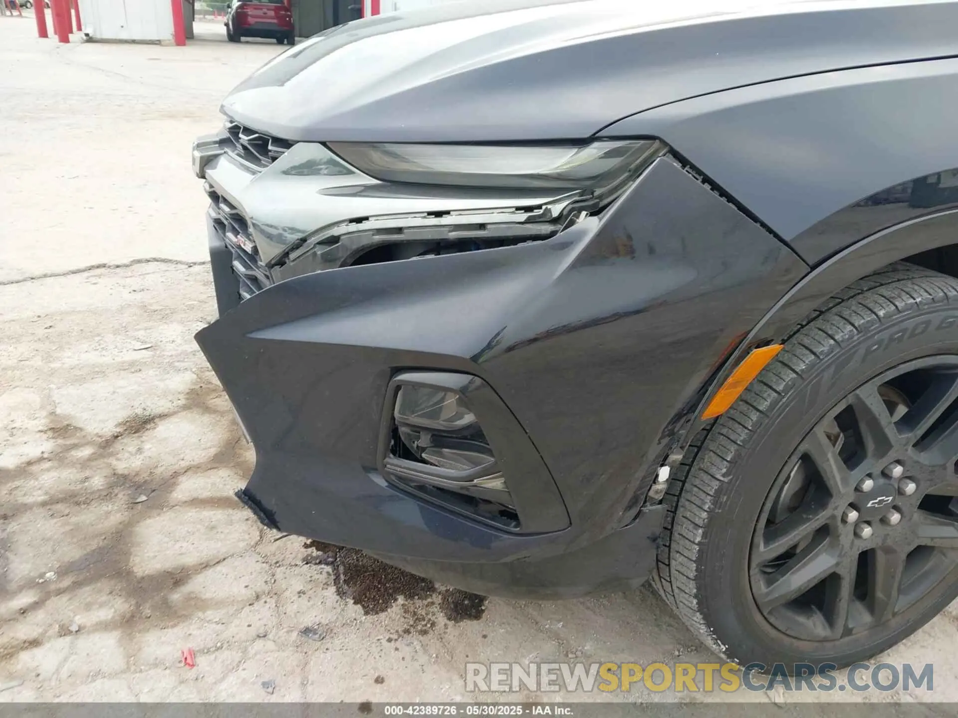 6 Photograph of a damaged car 3GNKBKRS9LS669925 CHEVROLET BLAZER 2020