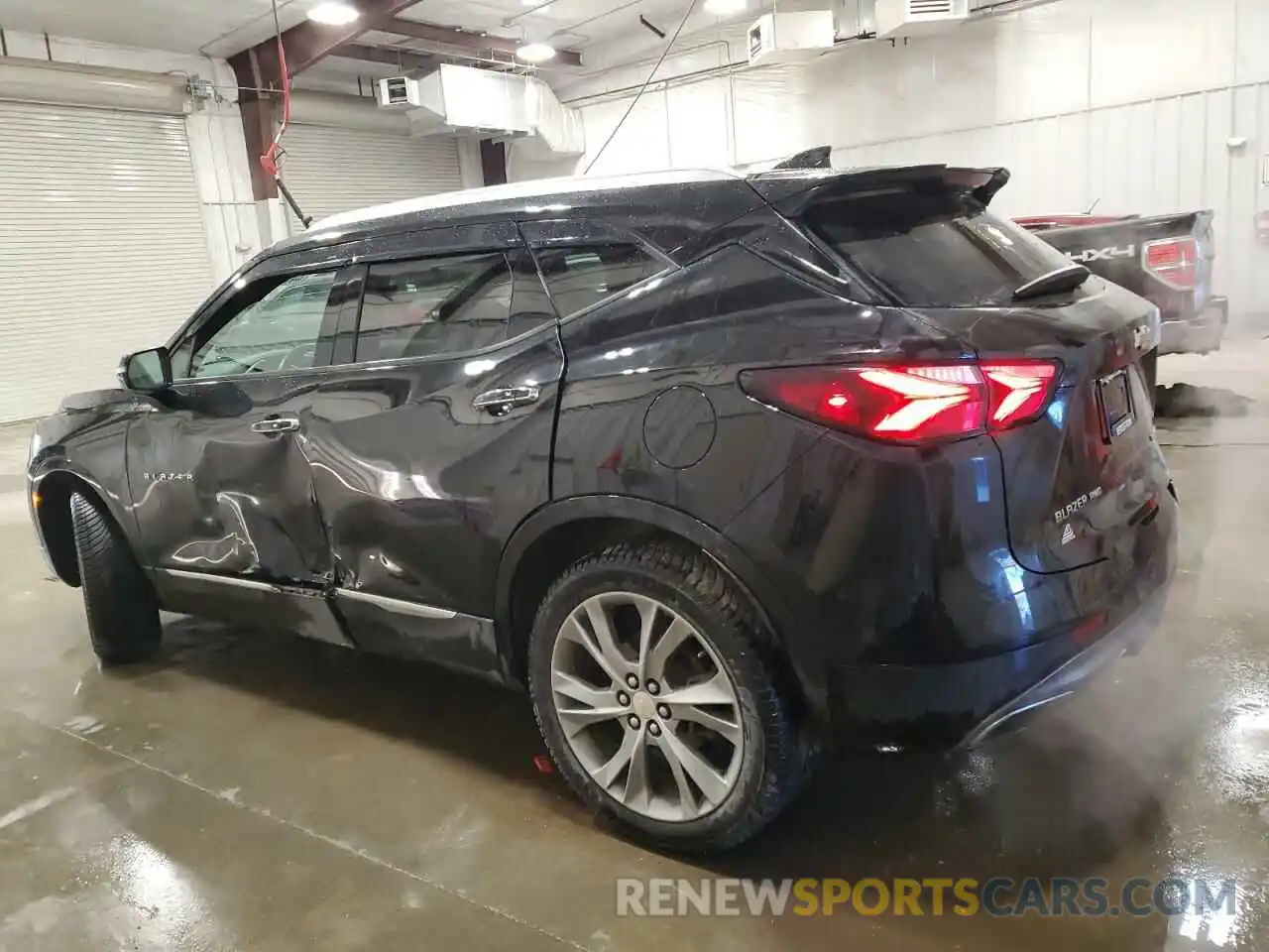 2 Photograph of a damaged car 3GNKBLRS2LS663941 CHEVROLET BLAZER 2020