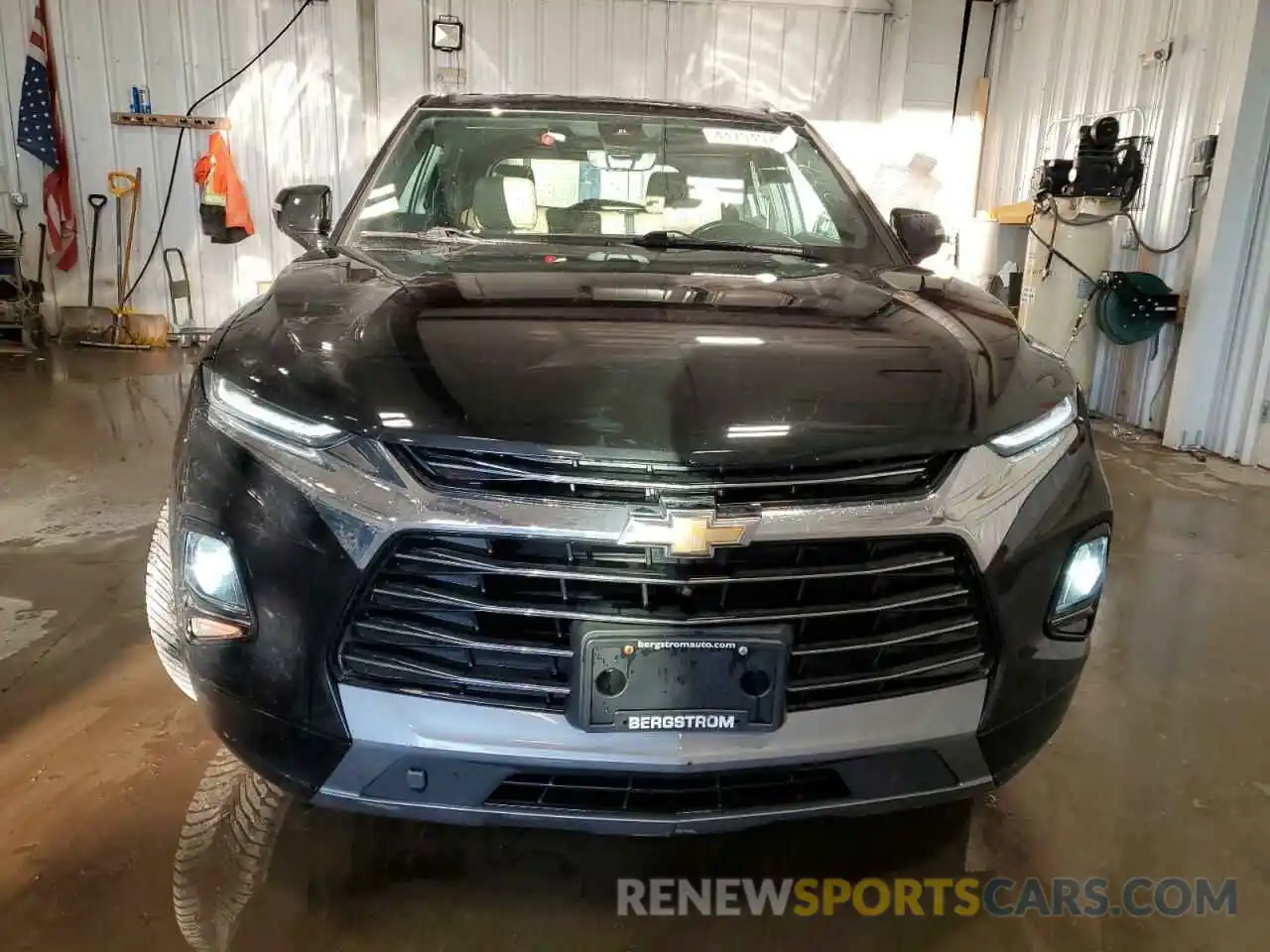 5 Photograph of a damaged car 3GNKBLRS2LS663941 CHEVROLET BLAZER 2020