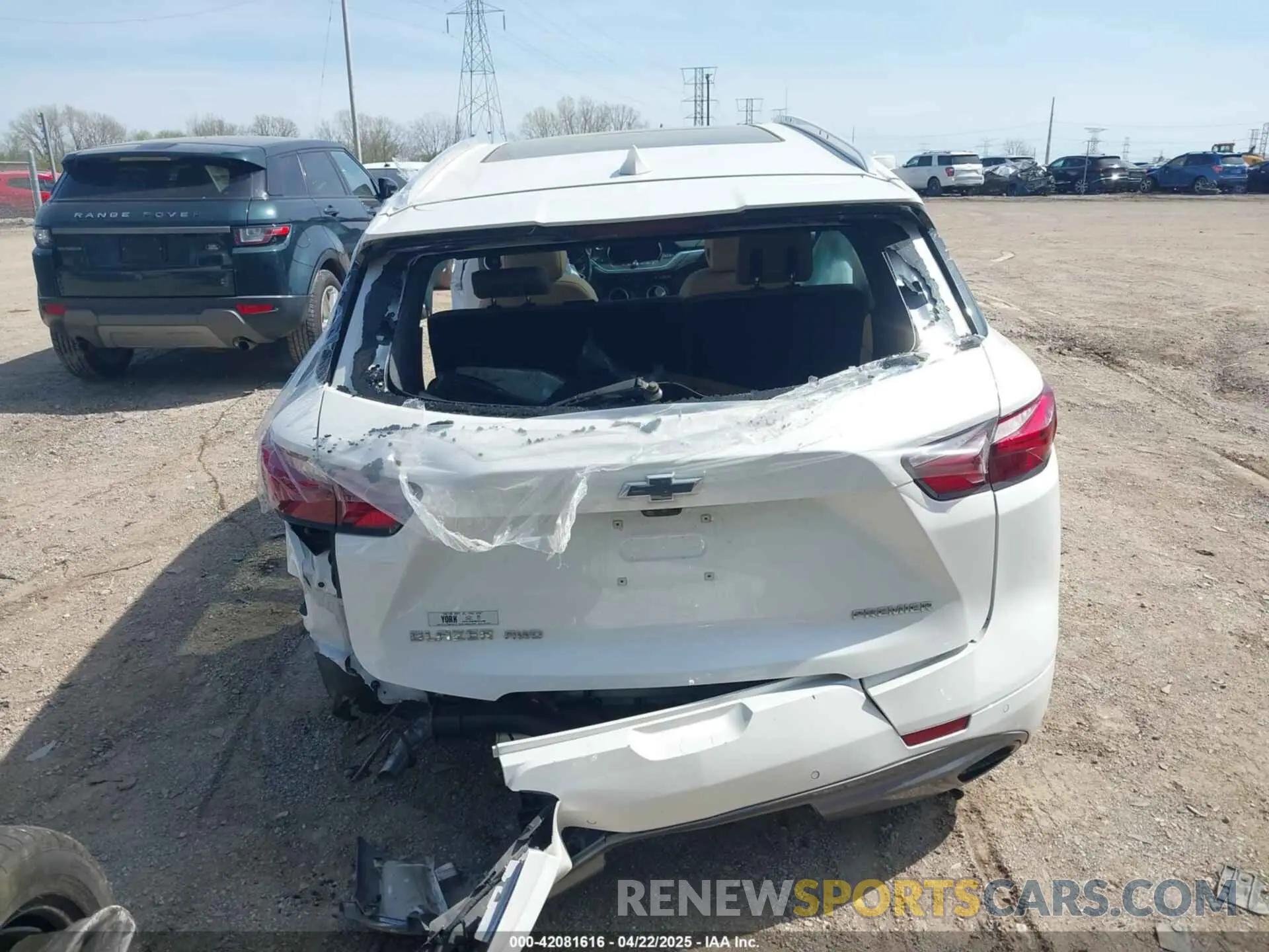 16 Photograph of a damaged car 3GNKBLRS9LS559060 CHEVROLET BLAZER 2020
