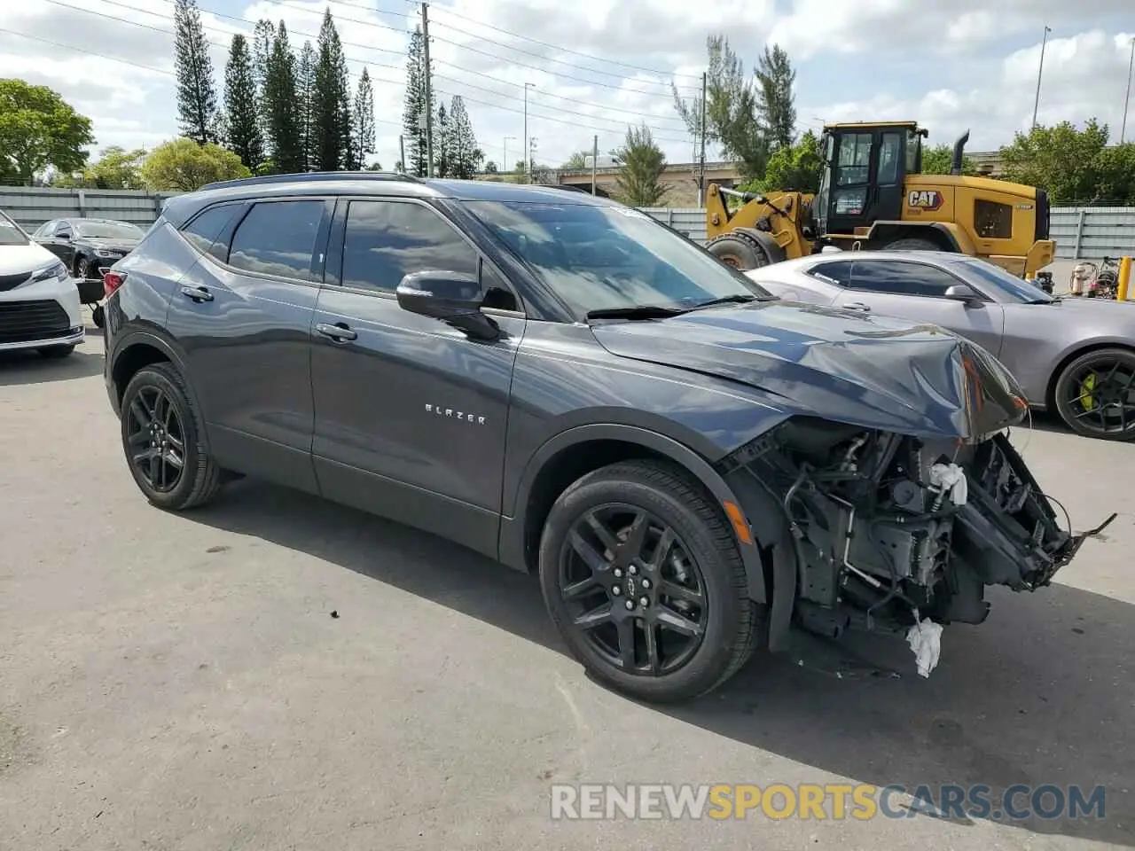 4 Photograph of a damaged car 3GNKBBRA0MS508789 CHEVROLET BLAZER 2021