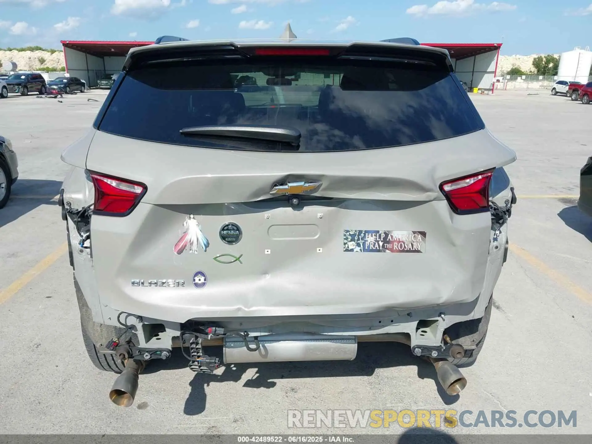 17 Photograph of a damaged car 3GNKBBRA2MS560439 CHEVROLET BLAZER 2021