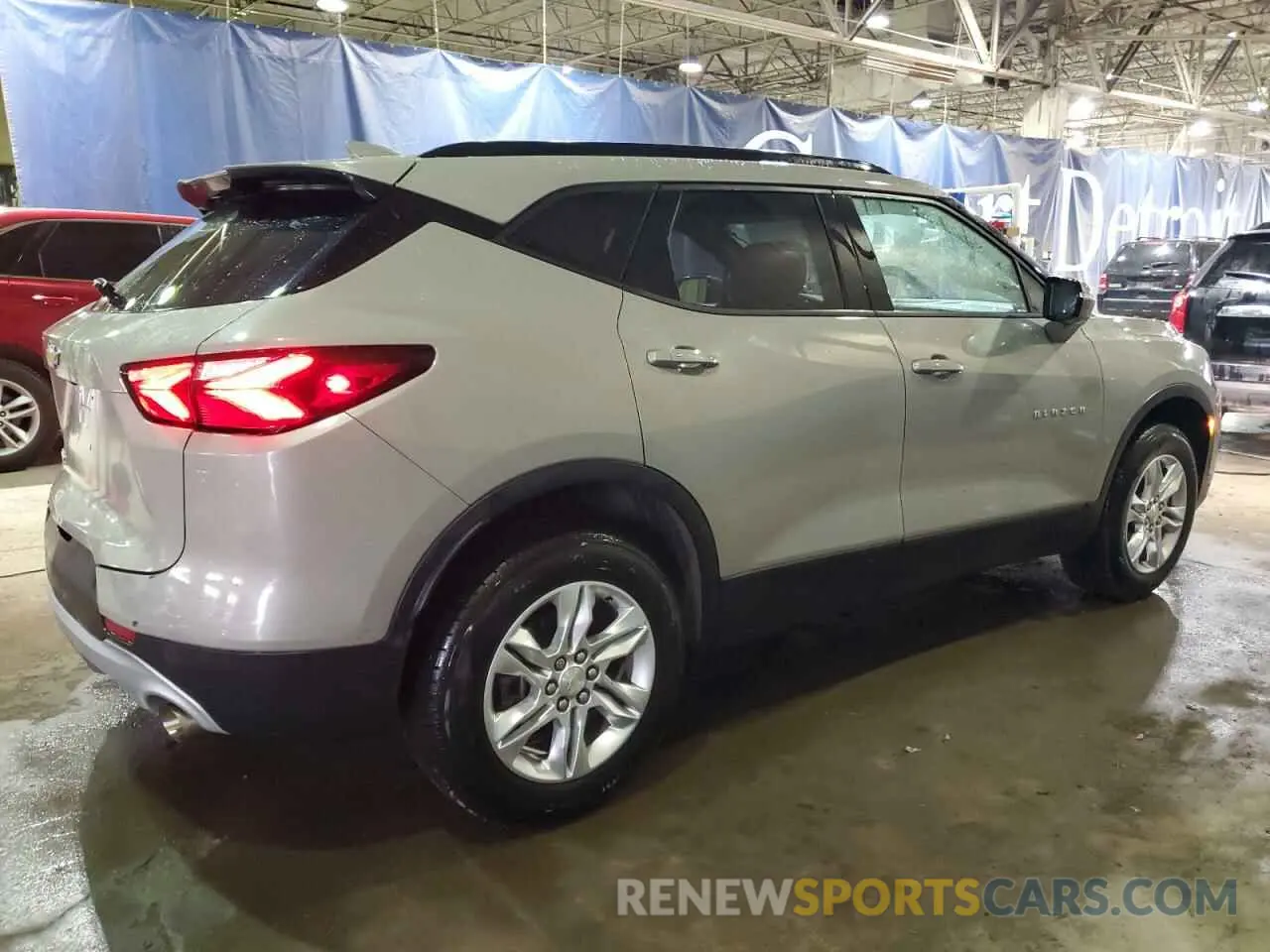 3 Photograph of a damaged car 3GNKBBRA6MS510885 CHEVROLET BLAZER 2021