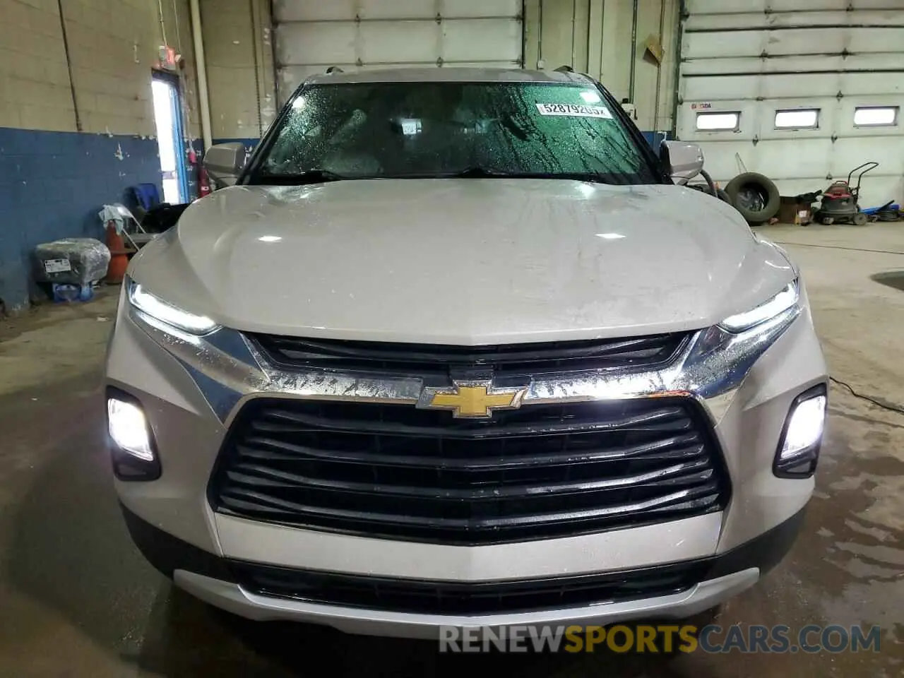 5 Photograph of a damaged car 3GNKBBRA6MS510885 CHEVROLET BLAZER 2021