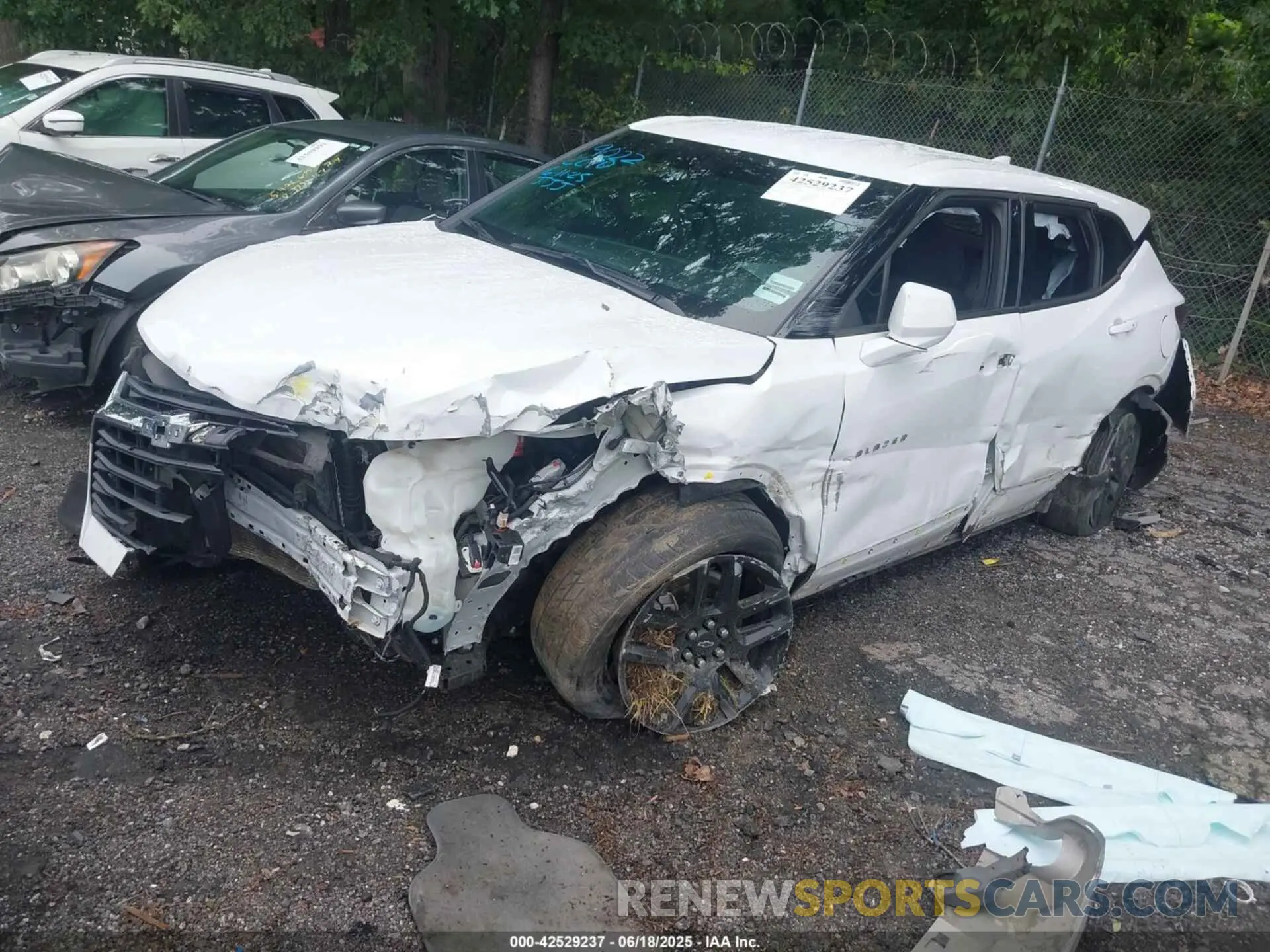 2 Photograph of a damaged car 3GNKBBRA6MS519022 CHEVROLET BLAZER 2021