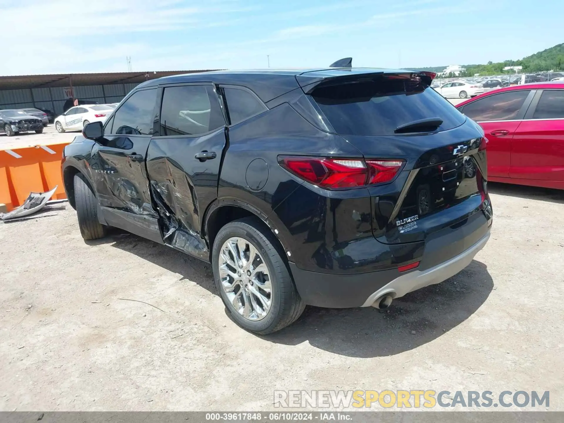 3 Photograph of a damaged car 3GNKBBRA6MS567958 CHEVROLET BLAZER 2021