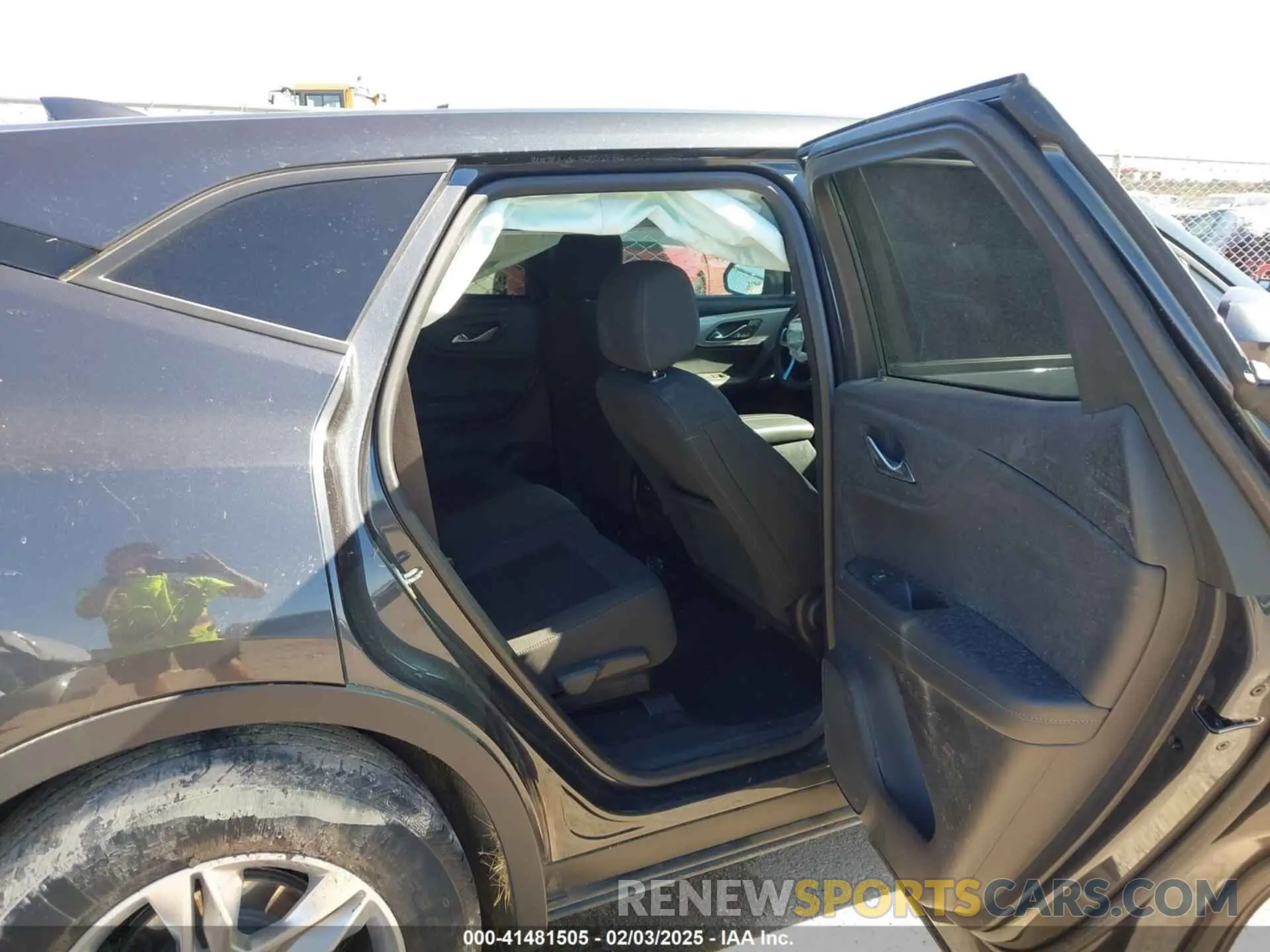 8 Photograph of a damaged car 3GNKBBRA7MS587104 CHEVROLET BLAZER 2021