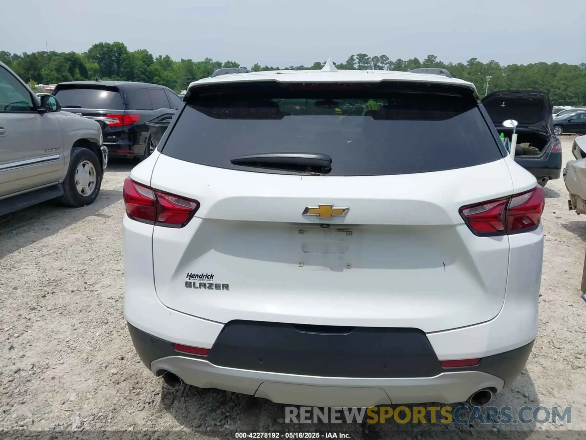 16 Photograph of a damaged car 3GNKBBRA9MS509987 CHEVROLET BLAZER 2021