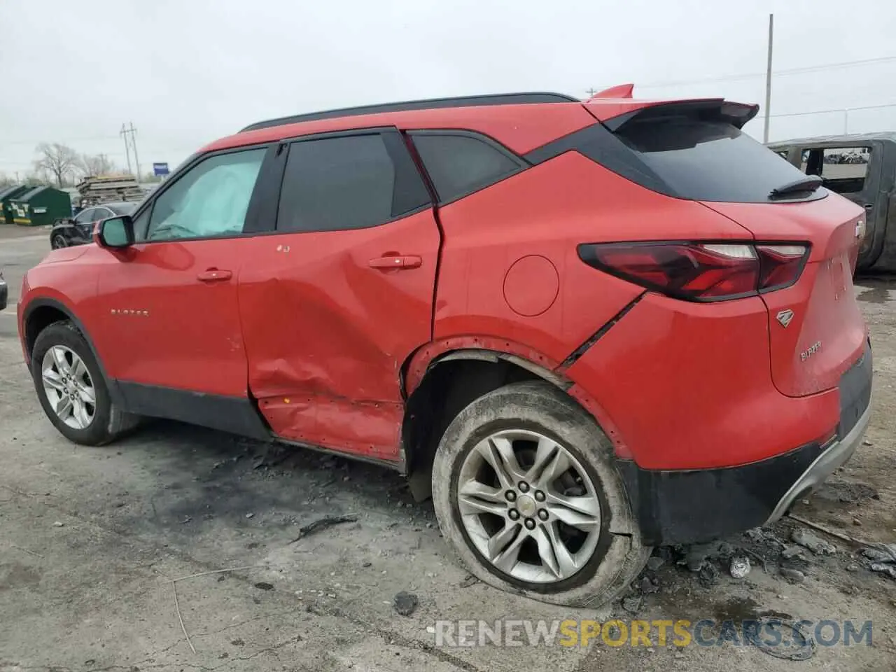 2 Photograph of a damaged car 3GNKBCR44MS536899 CHEVROLET BLAZER 2021