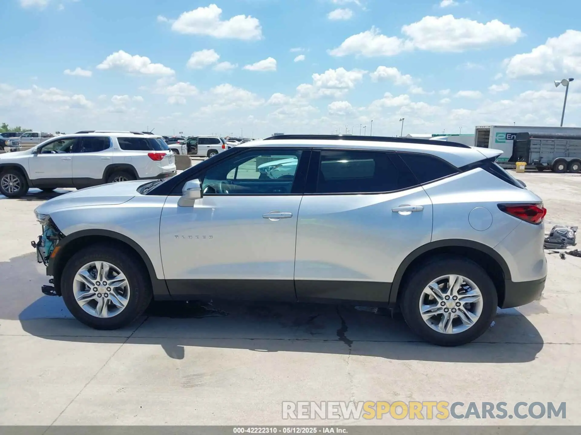 15 Photograph of a damaged car 3GNKBCR47MS577835 CHEVROLET BLAZER 2021